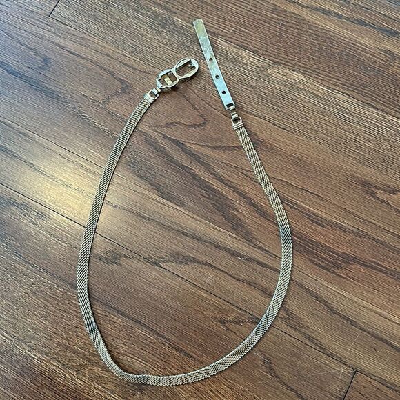 Vintage 80s gold mesh belt with hook buckle - Picture 6 of 6